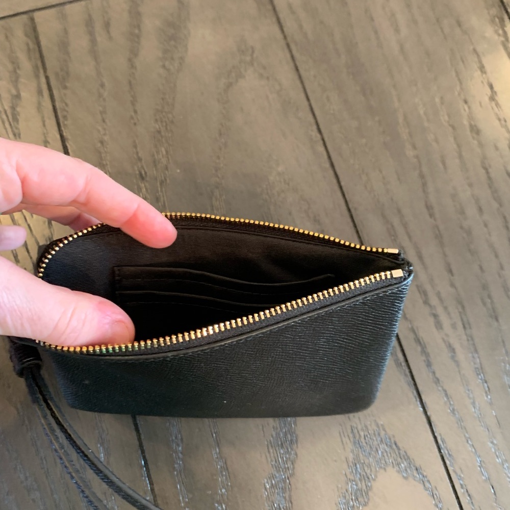 Coach wristlet wallet. Used once. Like new. - Picture 4 of 4